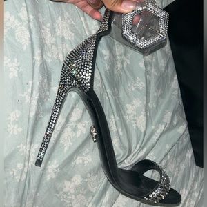 Im selling some Philip Plein heels they are unique only one pair left Russia
